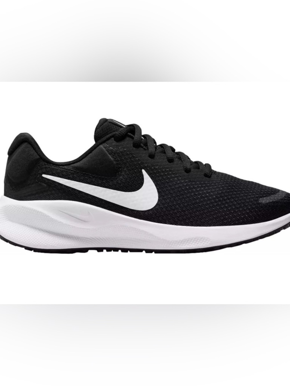 Nike comfort tennis shoe size 7 women's.